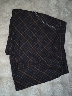 Forever 21 Black Plaid Mini Skirt with Silver Chain Detail